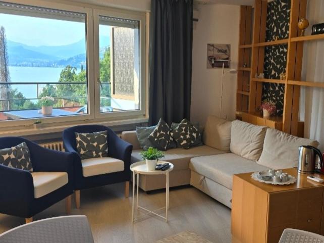 Miralago -Wonderful Lake View Bissone Room photo